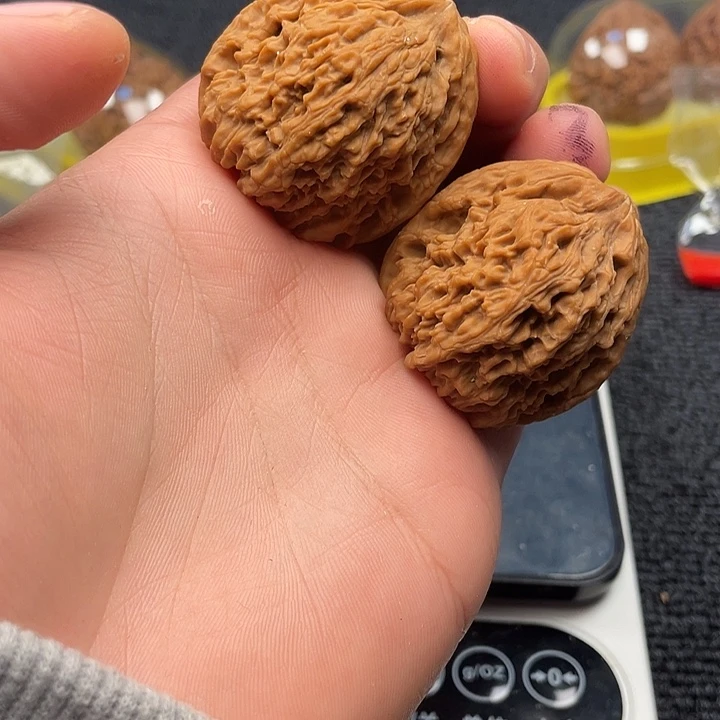 等***钢吊坠文玩核桃南疆