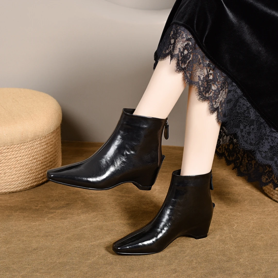 88-222秋冬坡跟方头短靴女真皮轻职风气质及踝靴时尚时装靴