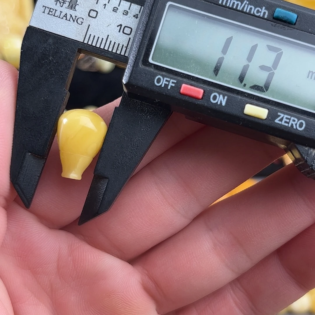 蜜蜡未镶嵌珠宝奇石