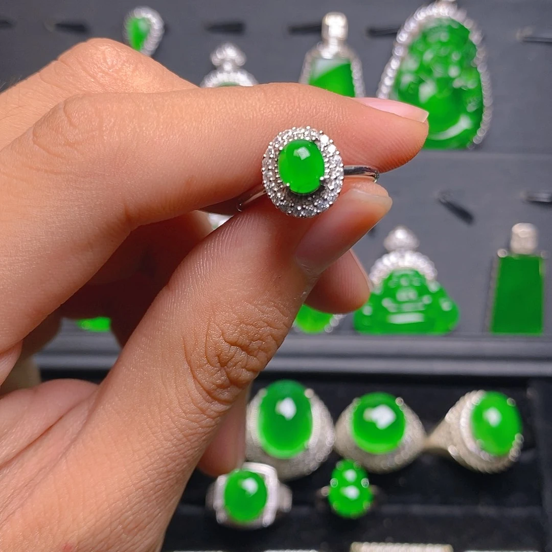 未镶嵌戒指翡翠戒指