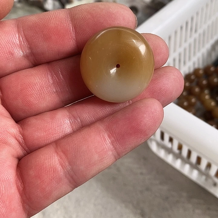 和田玉（糖玉）未镶嵌颈饰