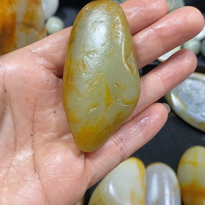 未镶嵌和田玉（糖玉）挂件