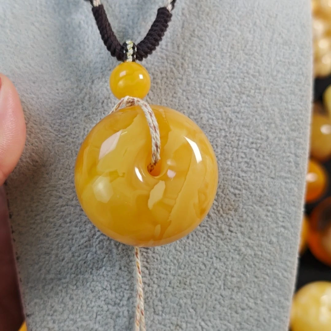 蜜蜡吊坠(赠链)未镶嵌