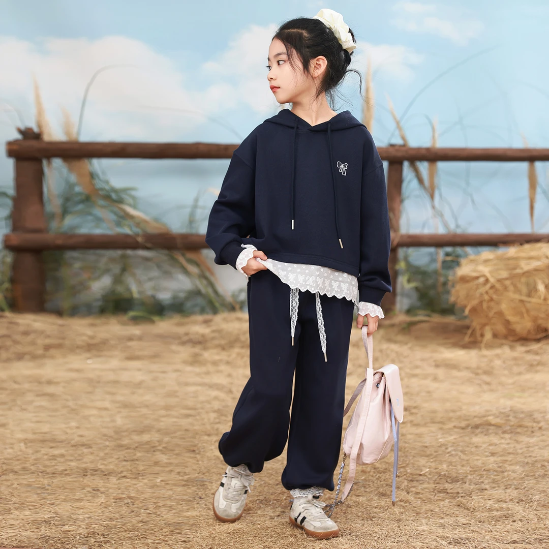 女童套装秋款2025新款小女孩中大童韩版潮洋气休闲连帽卫衣两件套