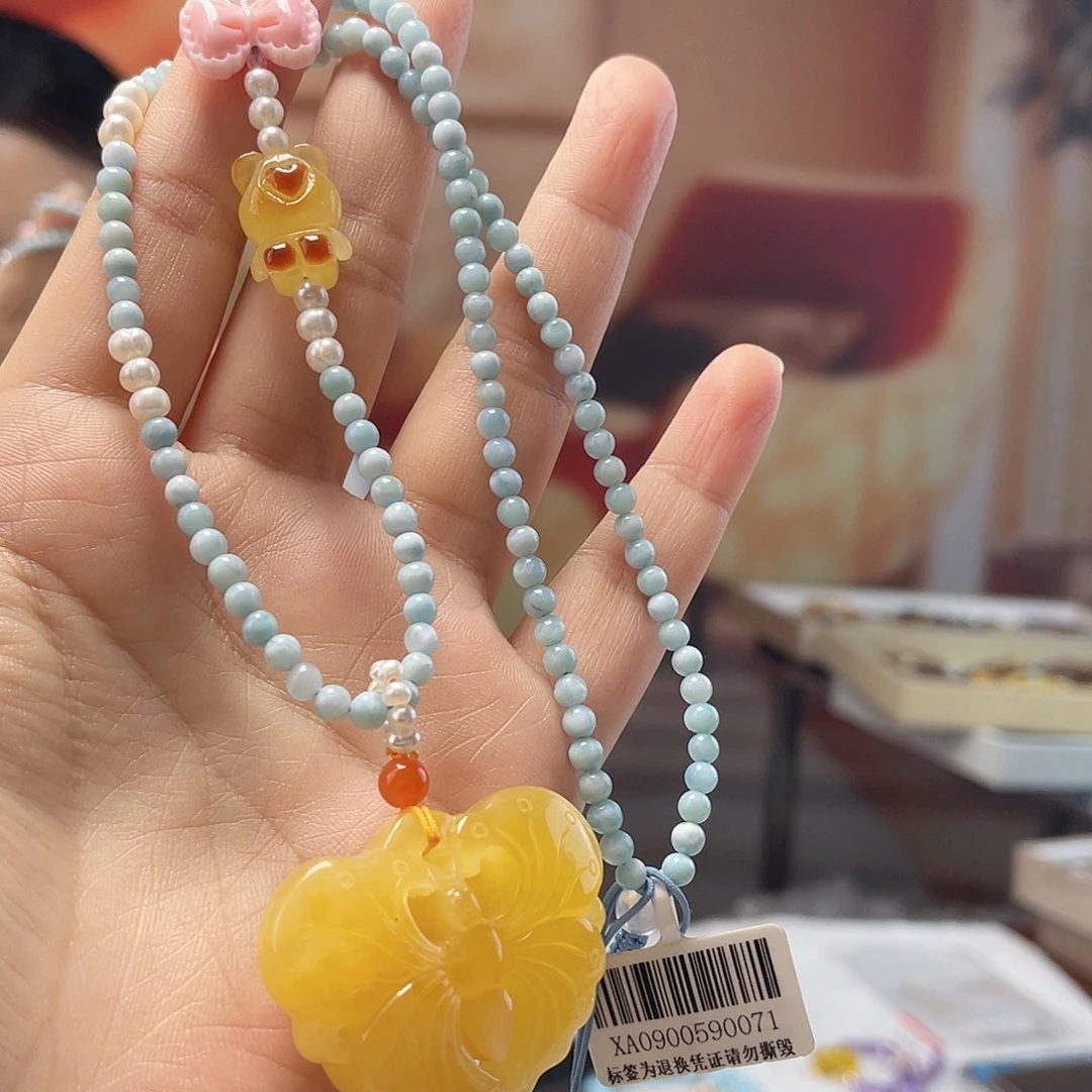 琥珀未镶嵌裸石吊坠