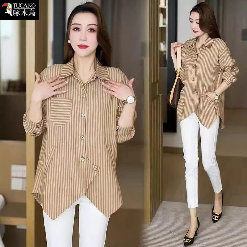 啄木鸟2025新款女士减龄翻领上衣秋季长袖宽松显瘦中长款条纹衬衫