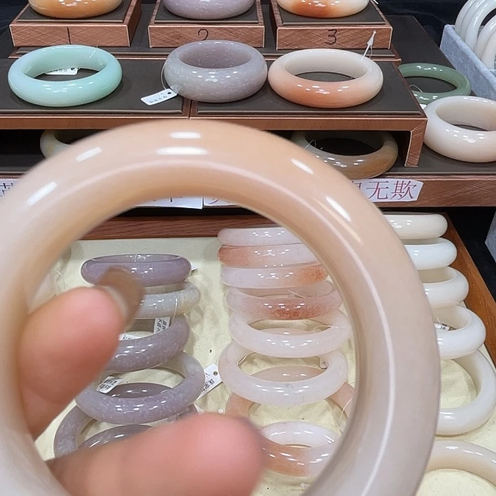 ᴄ***ಣ石英质玉手镯未镶嵌