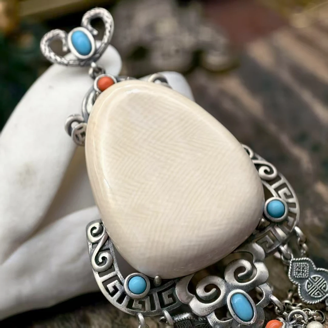 S555猛犸象牙原创手工蛋面镶嵌挂牌轻奢珠宝级吊坠挂件（925底托）