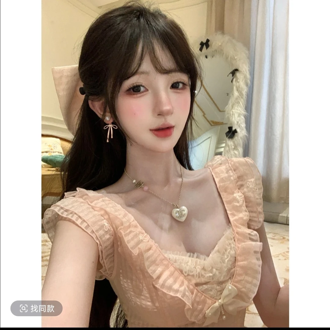 法式甜美粉色少女初恋吊带连衣裙女春设计感收腰显瘦蓬蓬蛋糕短裙