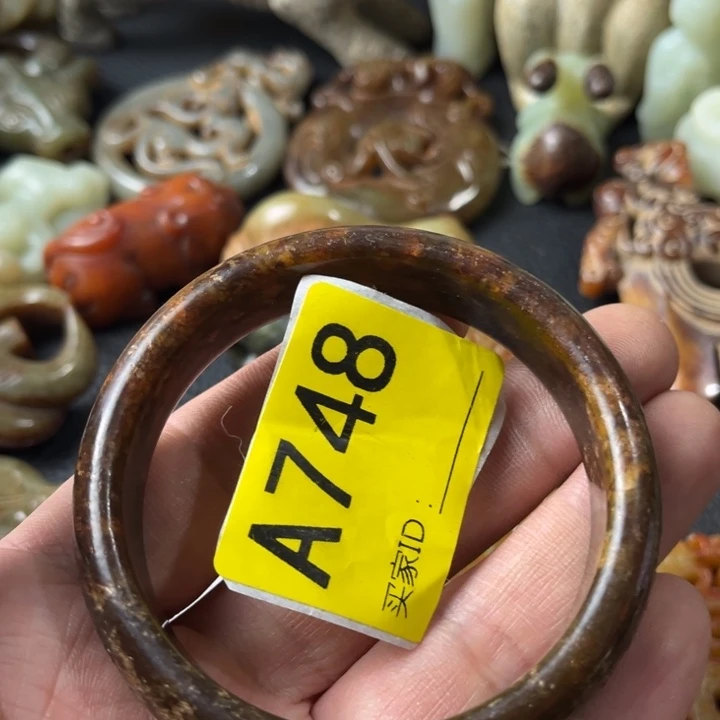 玛瑙/玉髓颈饰合金