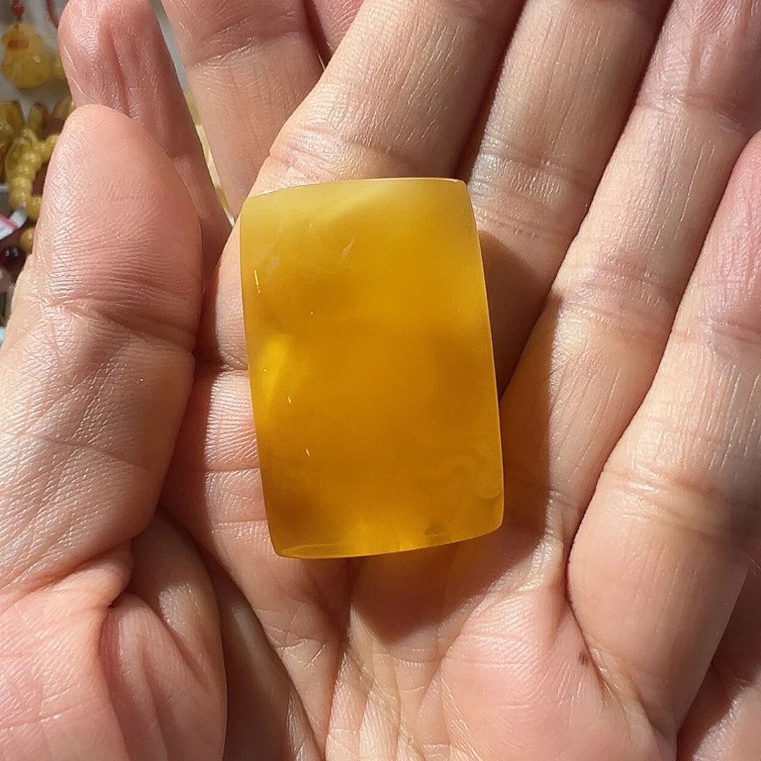 琥珀未镶嵌裸石方牌