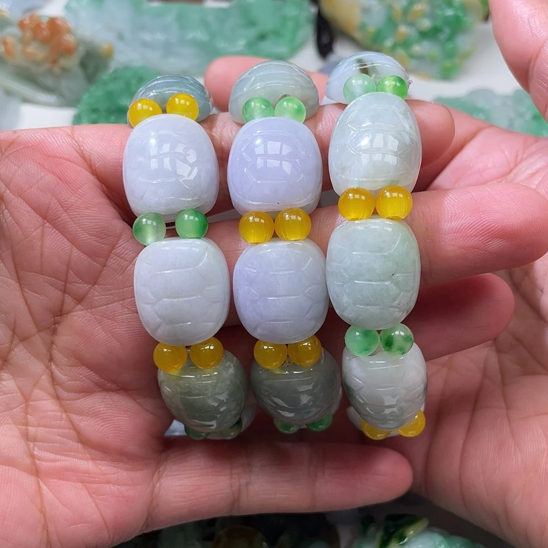 颈饰未镶嵌翡翠正***生