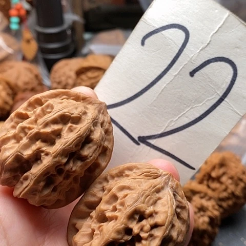 桃核吊坠36磐石核桃