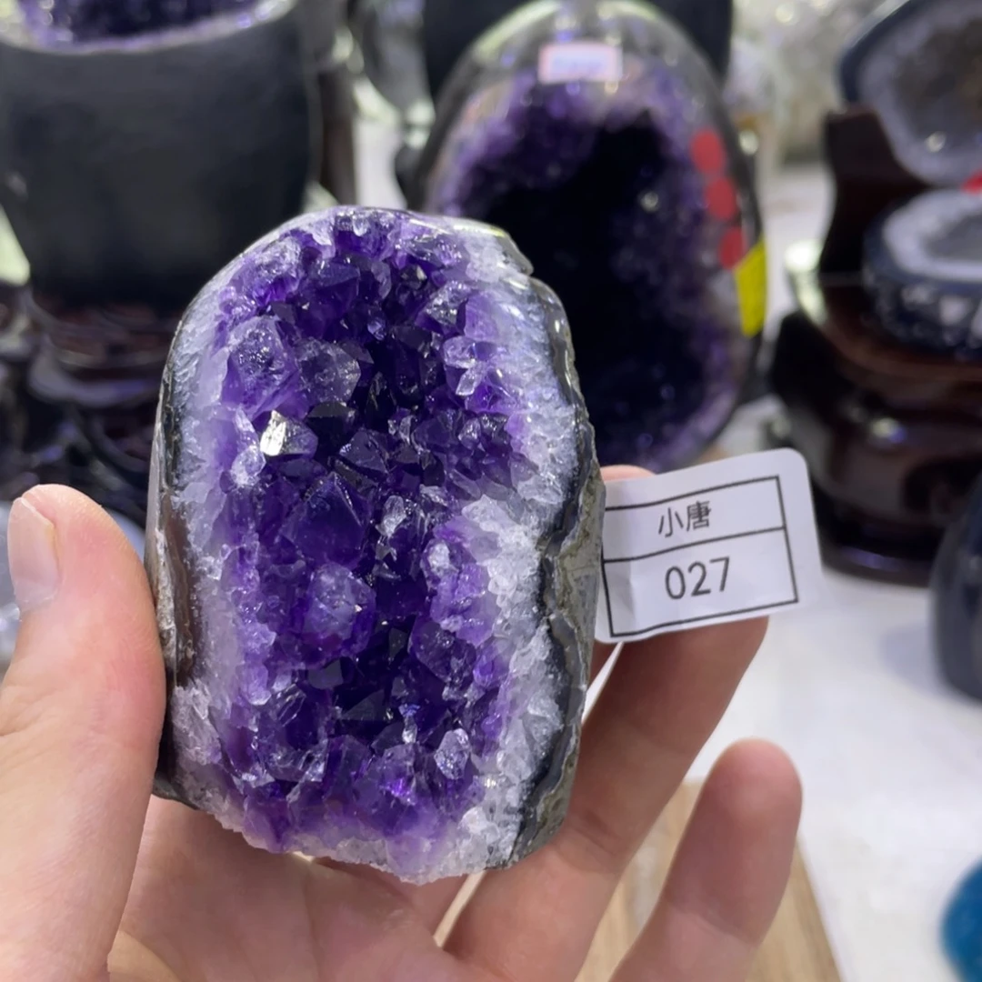 未镶嵌水晶大型摆件（非配饰）