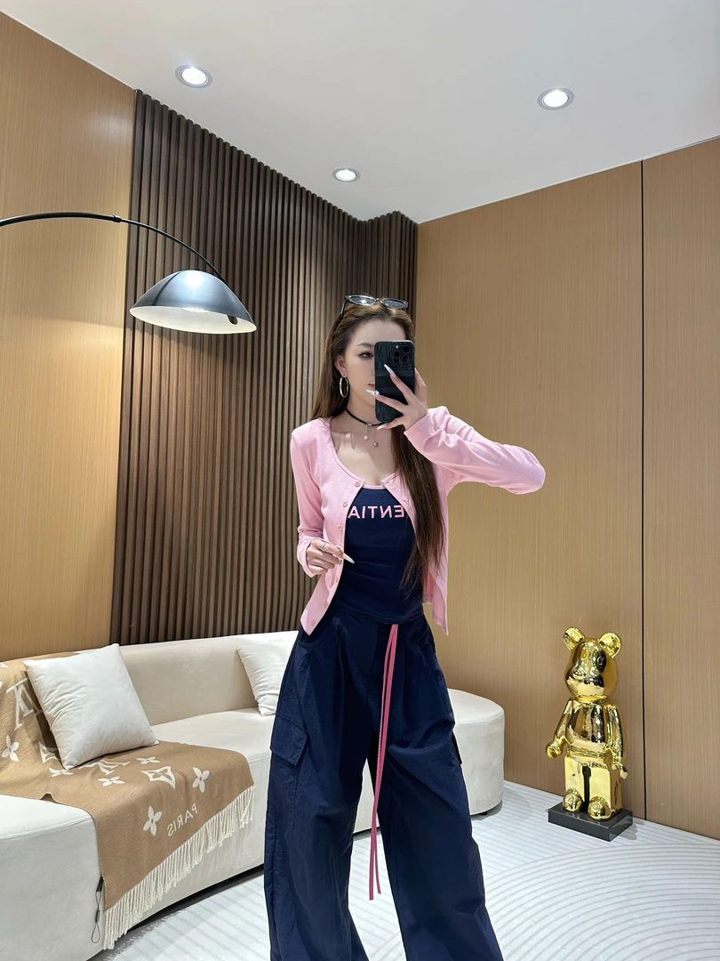 DA88655 圆领针织开衫+拼接撞色背心两件套 时尚辣妹修身款两件套