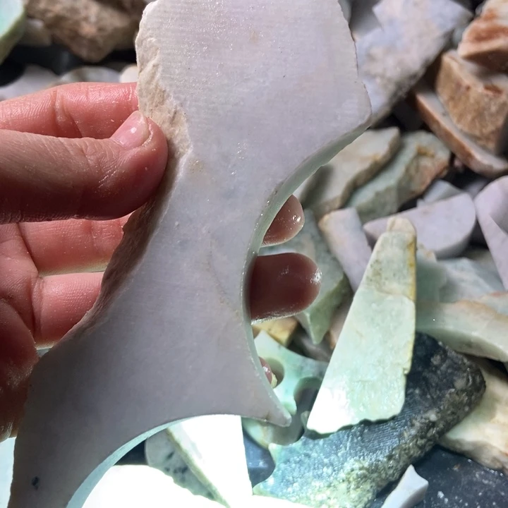 翡翠颈饰未镶嵌天然翡翠