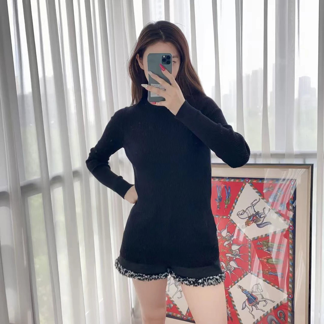 95新 Prada/普拉达 圆领长款毛衣42码黑色/250420ZLP9K08