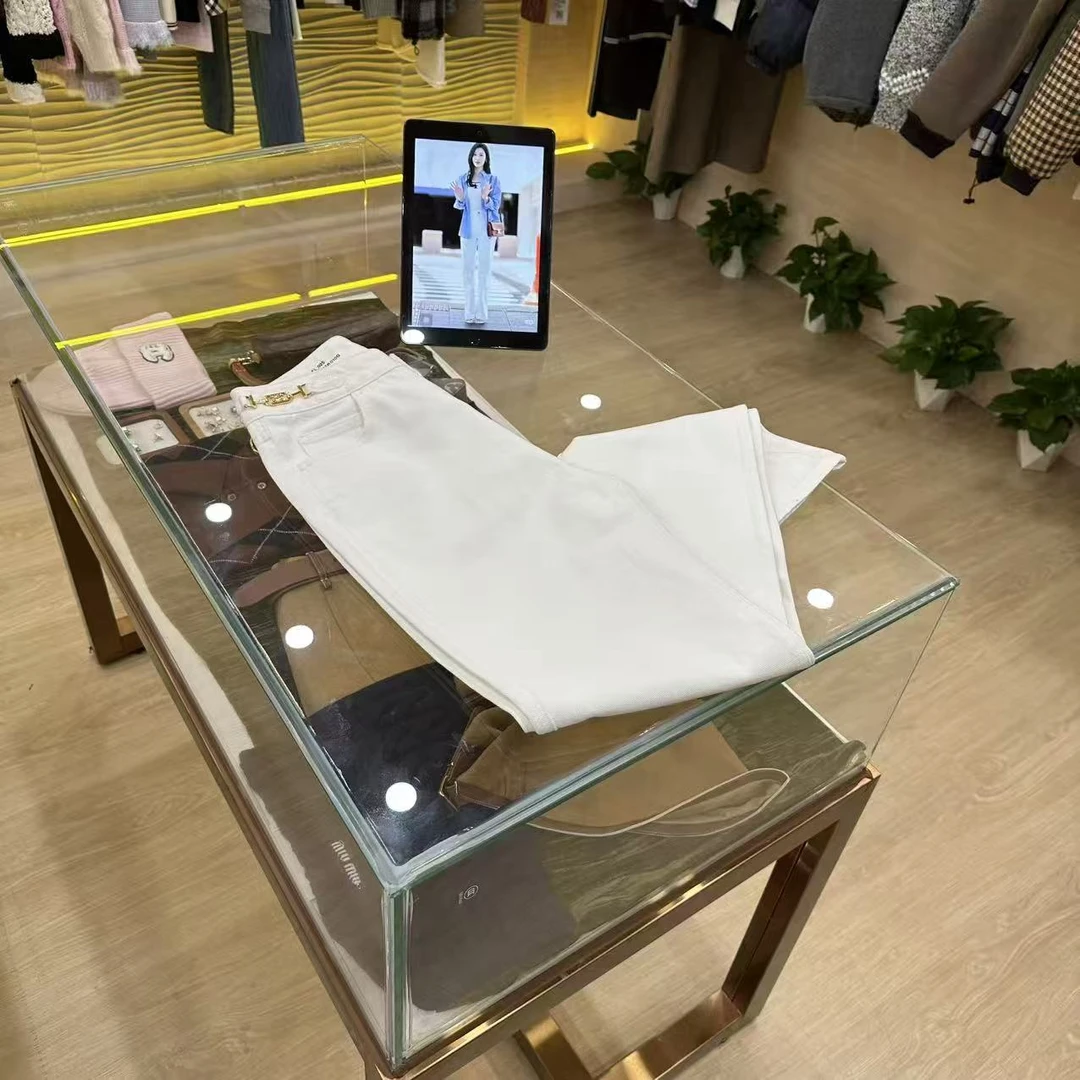 B149【凯旋门】高版本25n秋冬季新款时尚休闲裤百搭直筒白色牛仔裤