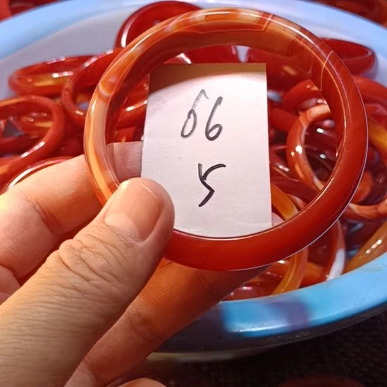 玛瑙/玉髓未镶嵌手镯