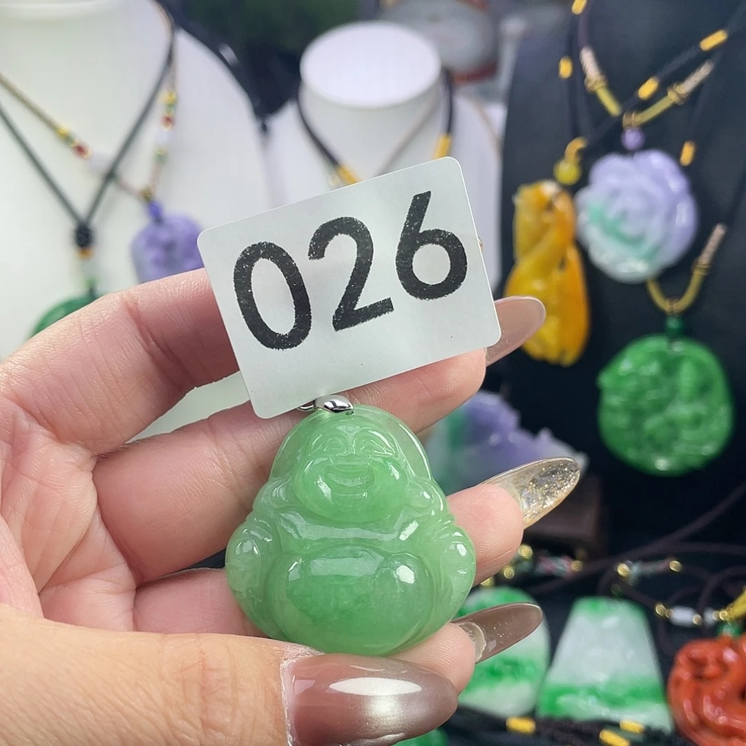 翡翠未镶嵌吊坠(赠链)