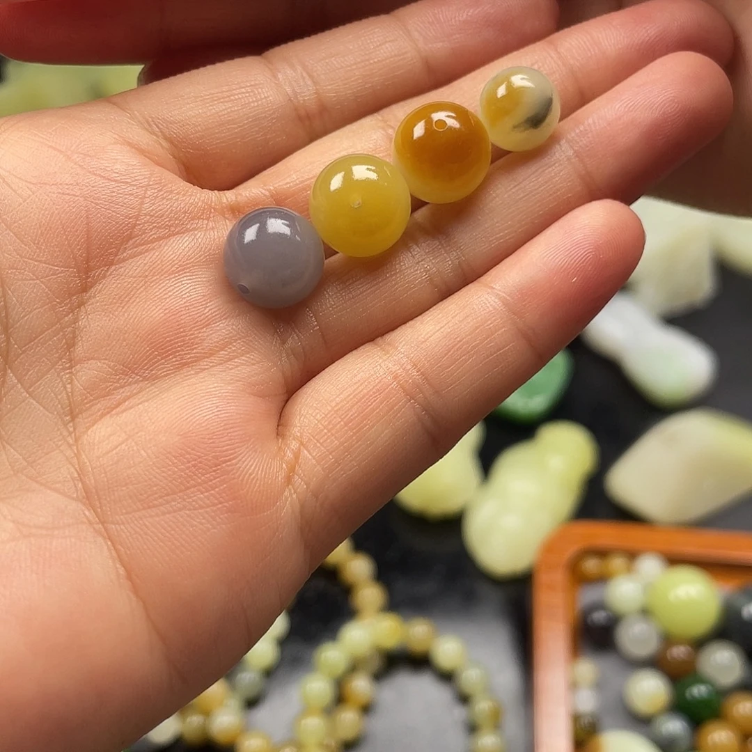 一***点未镶嵌和田玉（糖玉）挂件