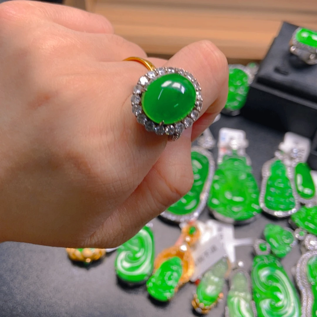 翡翠未镶嵌吊坠(不含链)