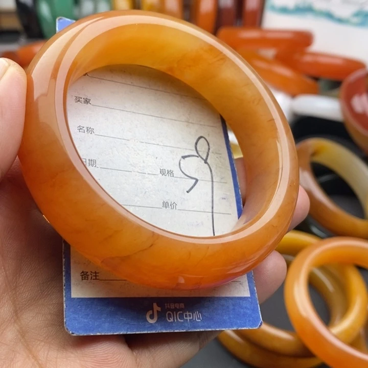 未镶嵌手镯石英质玉