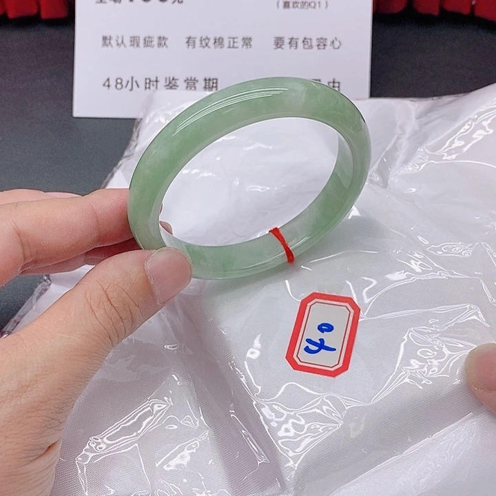 ¹***翡翠手镯未镶嵌40000/60