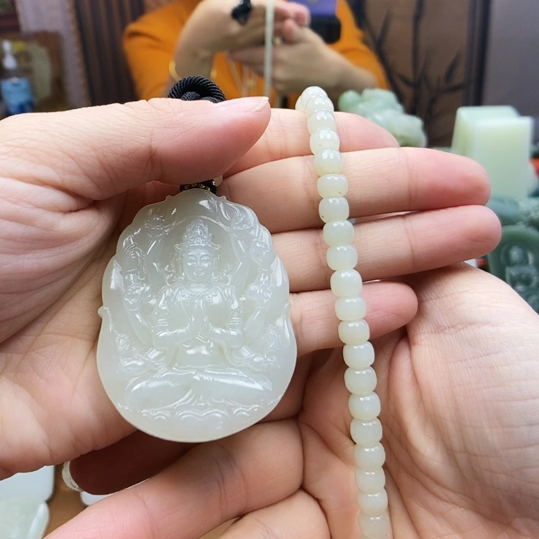 颈饰未镶嵌和田玉【****王