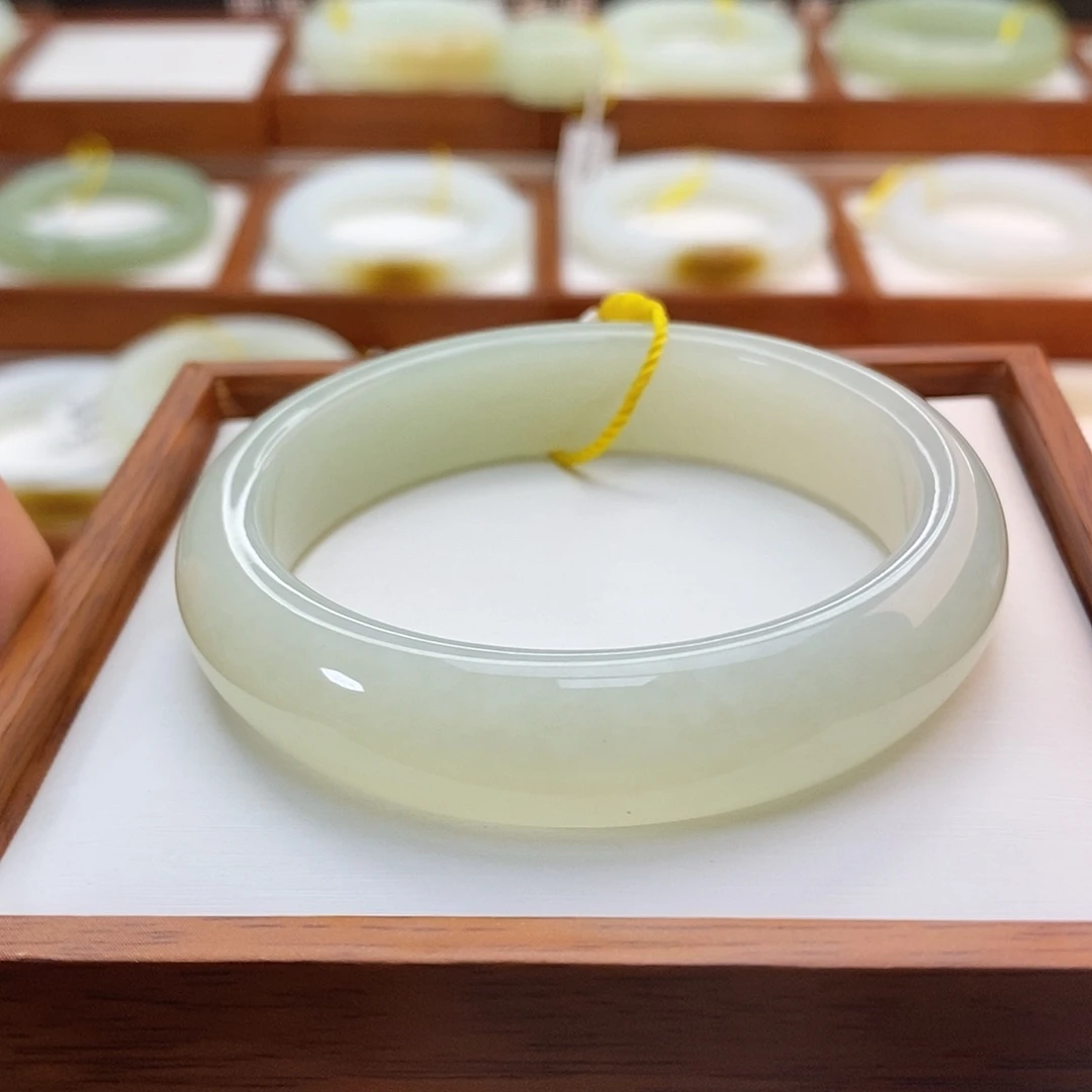 小***婆手链未镶嵌和田玉（白玉）