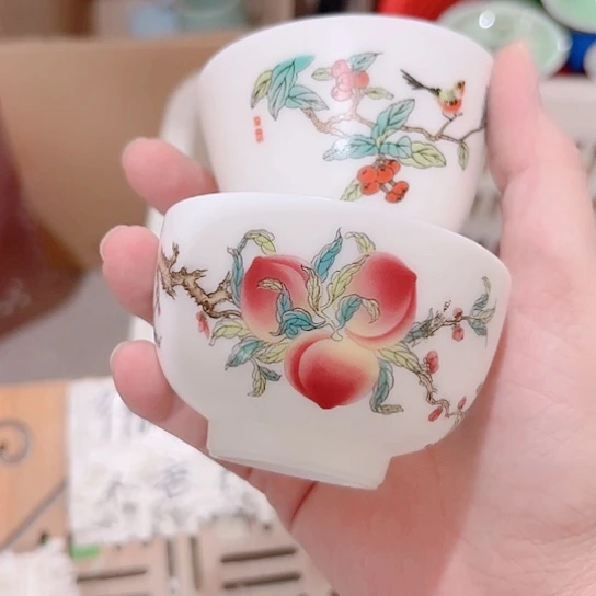 嘿***哈微瑕介意的勿拍，喜欢再下单，谢谢支持