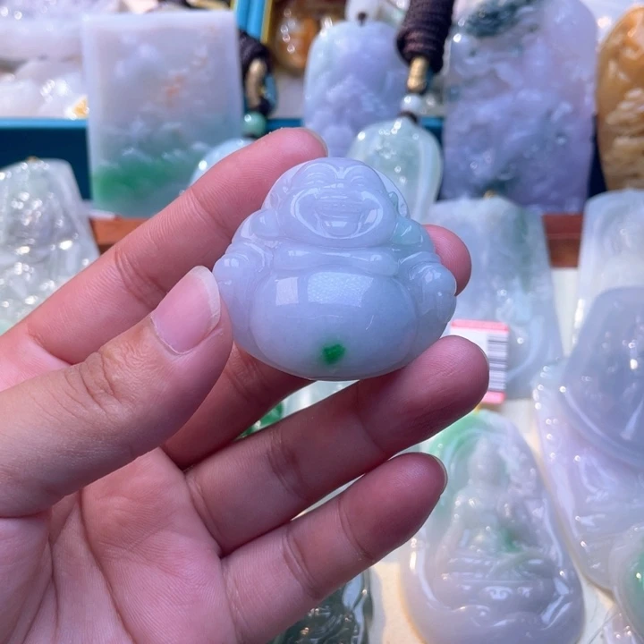 翡翠未镶嵌颈饰佛公