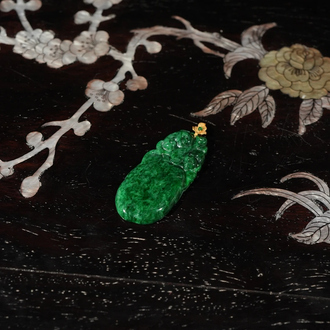 2.10香港王老板-翡翠18k镶嵌吊坠5y153