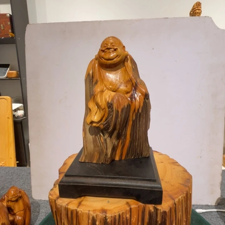 青***水柏木（崖柏）弥勒摆件