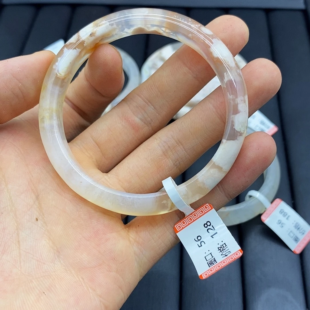 牙***牙玛瑙/玉髓手镯合金