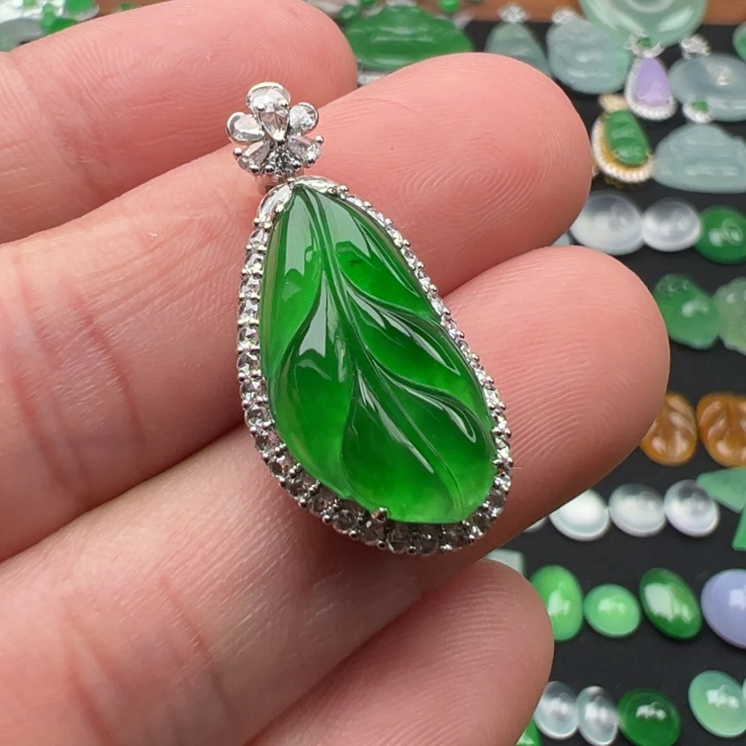 翡翠颈饰18K金镶嵌叶子20.2
