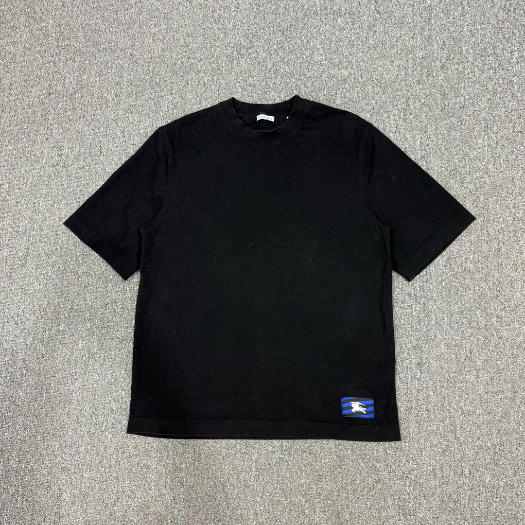 99新 BURBERRY/博柏利 16464257 黑色新款战马logo短袖 S码99新