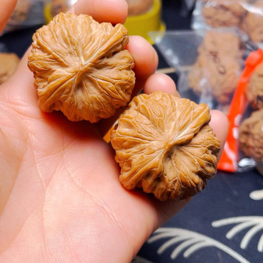 吊坠文玩核桃战鼓一对