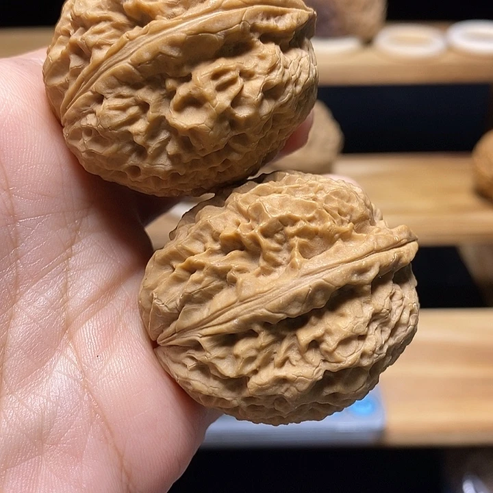 吊坠文玩核桃橄榄石40