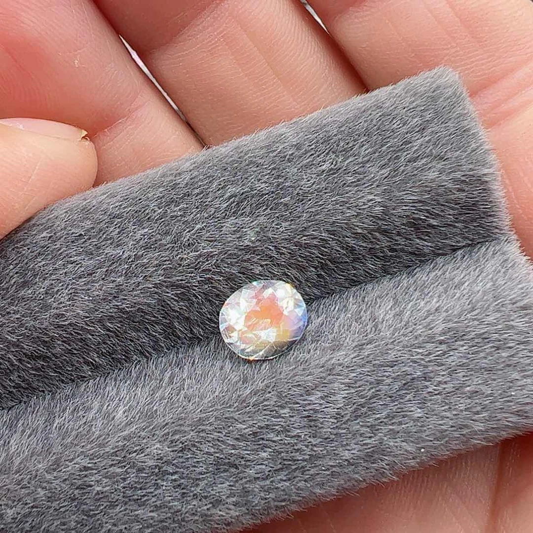 月光石裸石未镶嵌1.26克拉