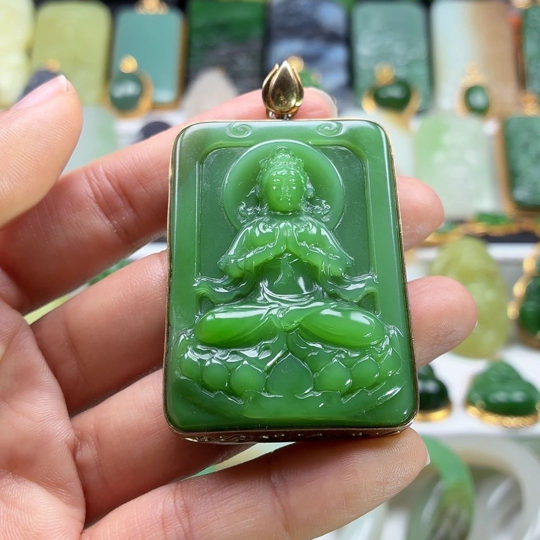 和田玉银S925镶嵌颈饰果阳绿