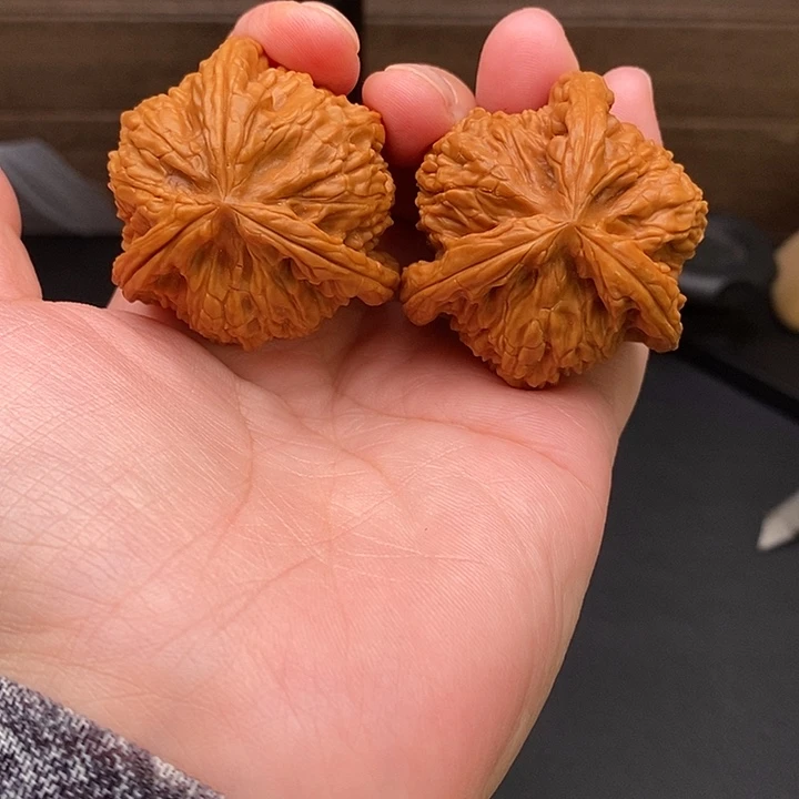 西***塔把件文玩核桃白奔