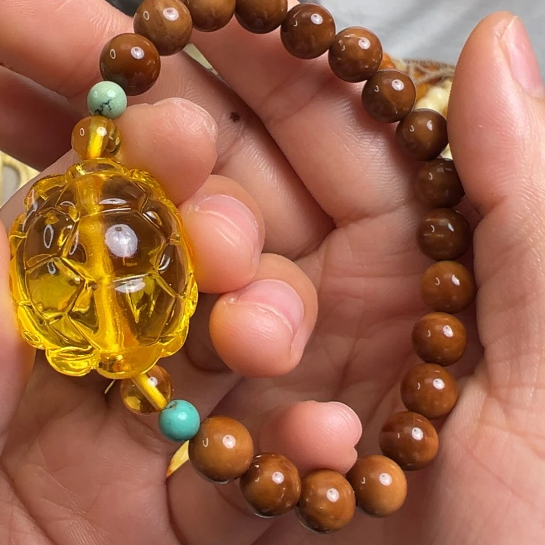 琥珀未镶嵌裸石琥珀