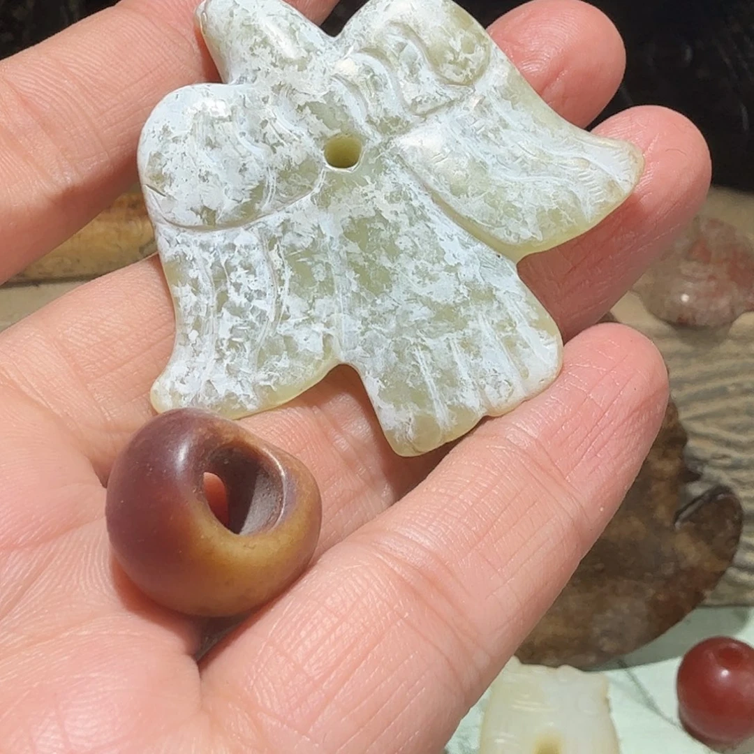 颈饰未镶嵌和田玉
