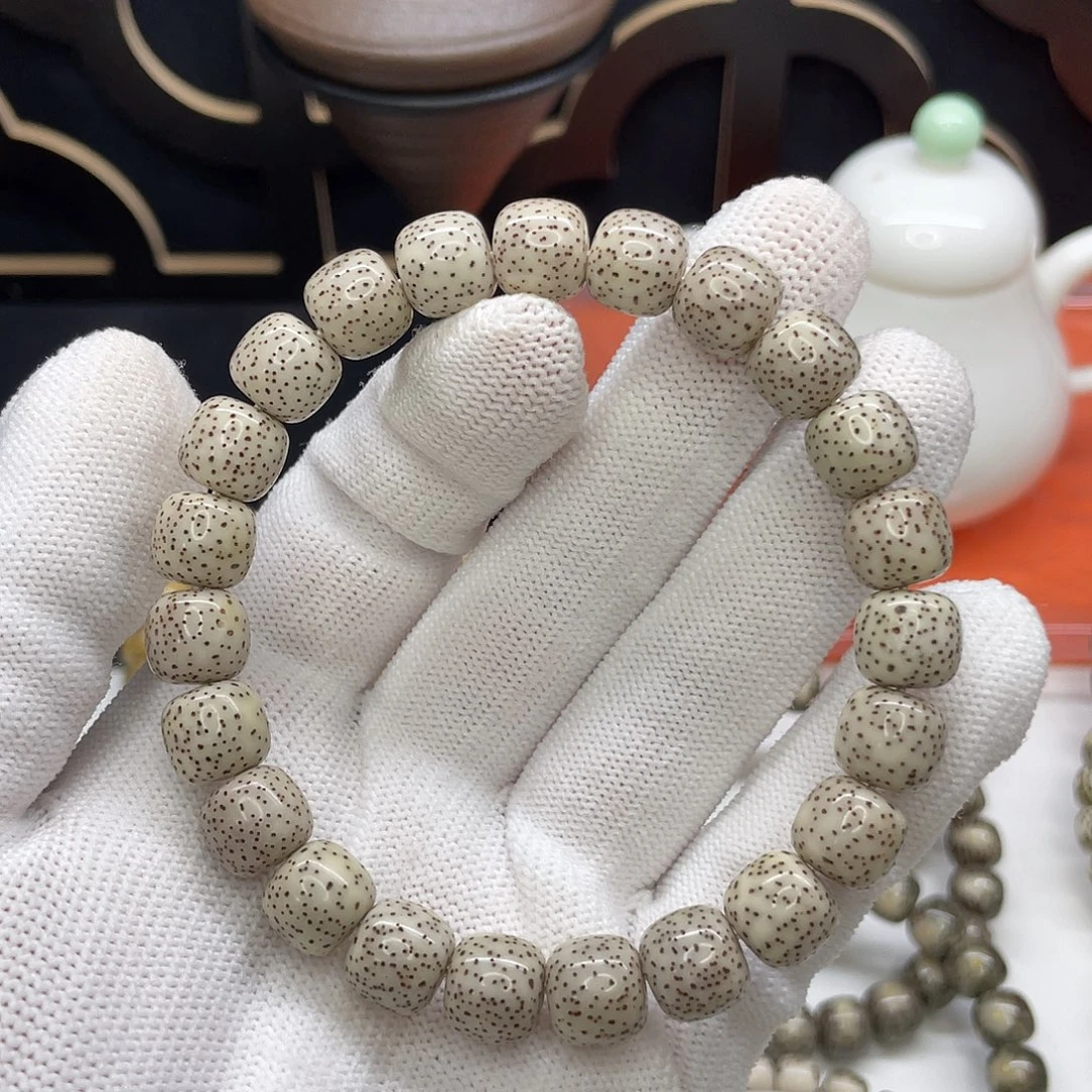 星月菩提吊坠29。10/9骨瓷白通体留白牛毛星