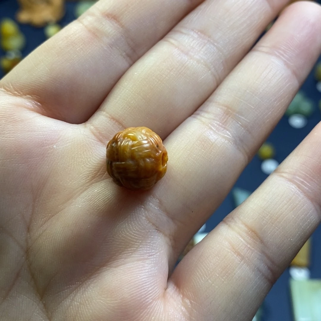 【闪购商品】蛇纹石玉配珠未镶嵌
