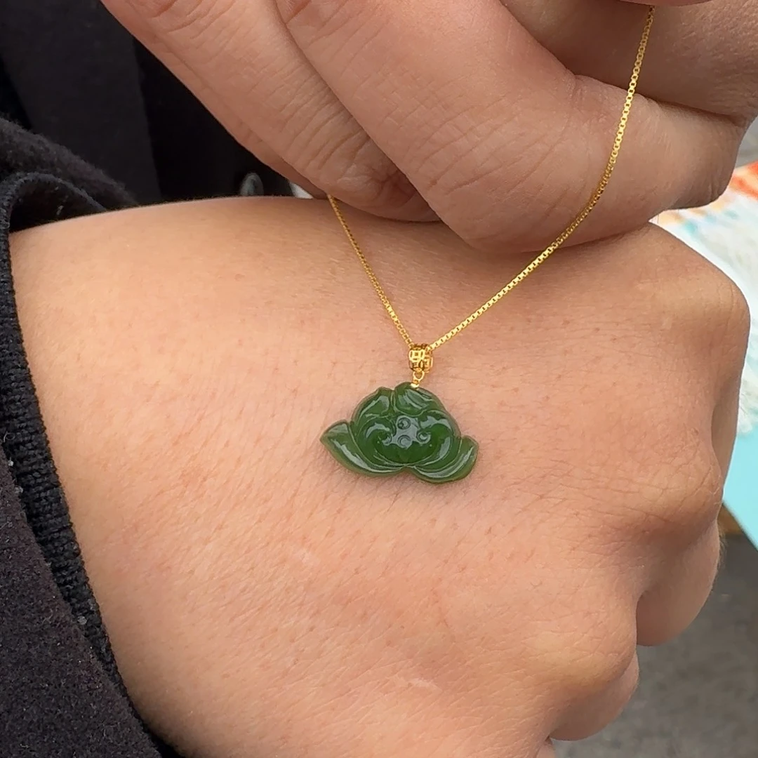 和田玉荷花18K金镶嵌219小杨卡17左右