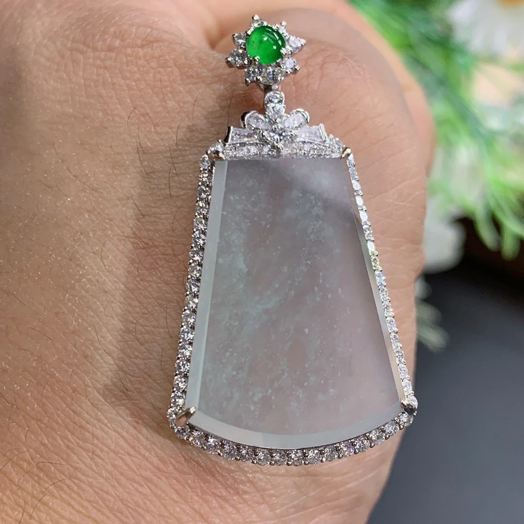 尺寸41.8×22.4×8.7缅甸天然翡翠A货18k金高冰雪花棉无事牌吊坠