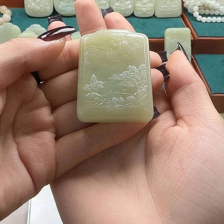 和田玉（糖玉）未镶嵌颈饰