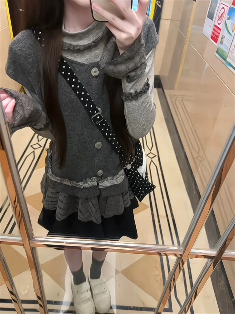 灰调玫瑰 浅灰蕾丝打底➕深灰色玫瑰扣马甲女撞色真两件上衣#8175